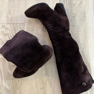 Woman’s Brown Heeled Boots